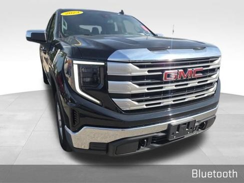 Used 2023 GMC Sierra 1500 SLE AWD/4WD image 2