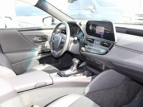 Certified 2023 Lexus ES 350 w/ Premium Package image 7