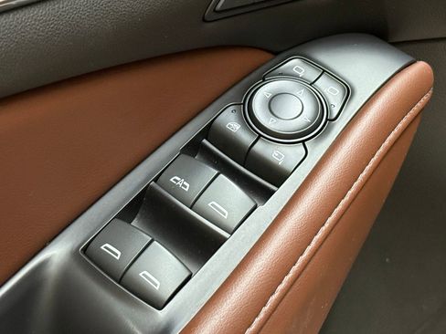 Used 2021 Buick Enclave Avenir w/ Avenir Technology Package image 23