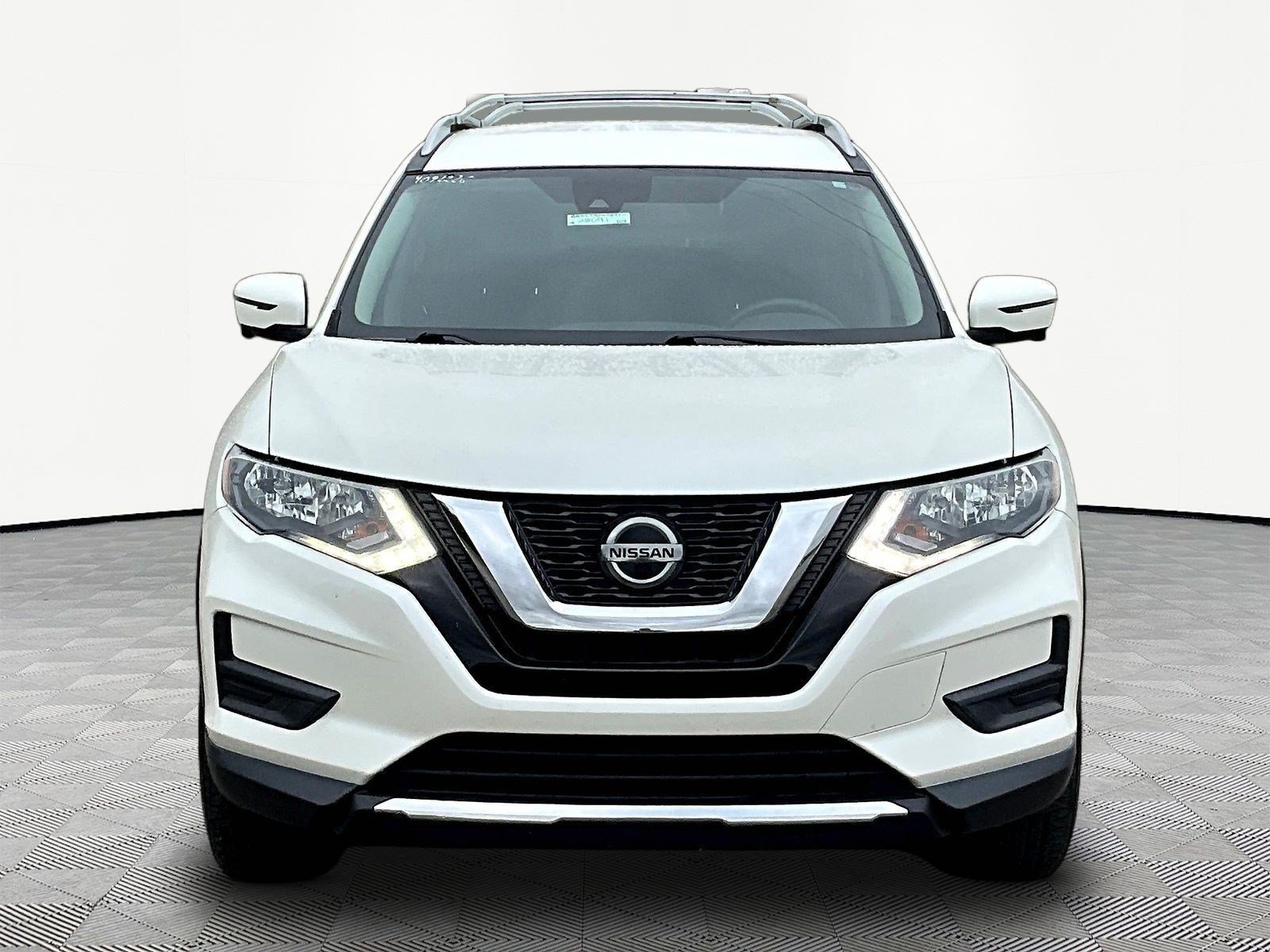 Used 2019 Nissan Rogue SV w/ Premium Package FWD image 9
