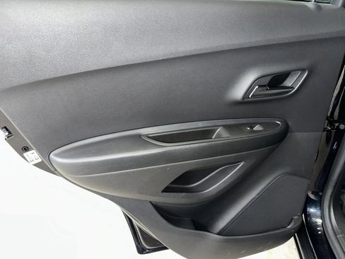 Certified 2021 Chevrolet Trax LS w/ Tint and Cruise Package image 15