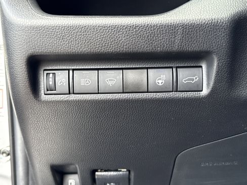Used 2022 Toyota RAV4 XLE w/ Convenience Package AWD/4WD image 20