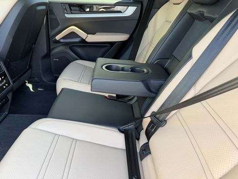 Certified 2026 Porsche Cayenne Coupe AWD/4WD image 20
