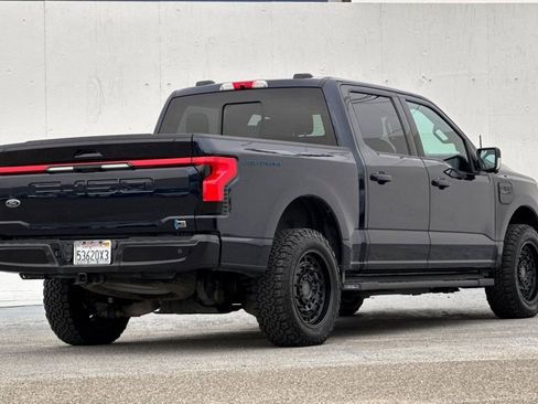 Used 2023 Ford F150 Lightning Lariat image 3