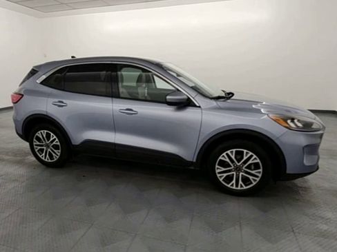 Used 2022 Ford Escape SEL image 9