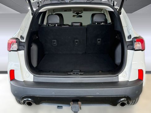 Certified 2022 Ford Escape SEL w/ SEL Stealth AWD Package image 32