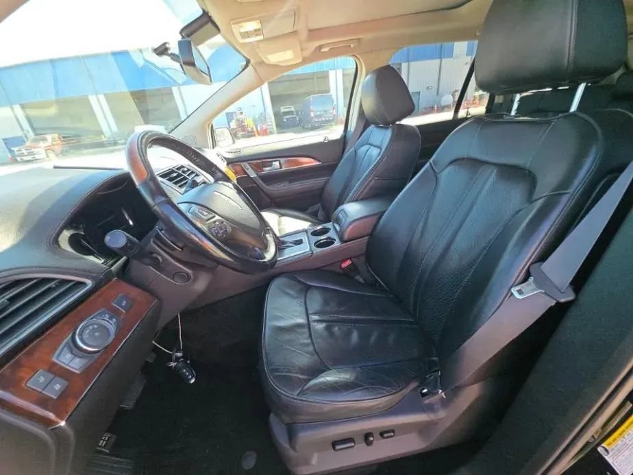 Used 2015 Lincoln MKX AWD w/ Equipment Group 102A image 9