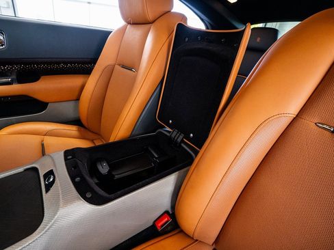 Used 2018 Rolls-Royce Wraith image 58