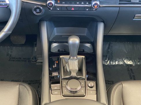 Certified 2025 MAZDA MAZDA3 Hatchback w/Premium Plus Pkg AWD/4WD image 8