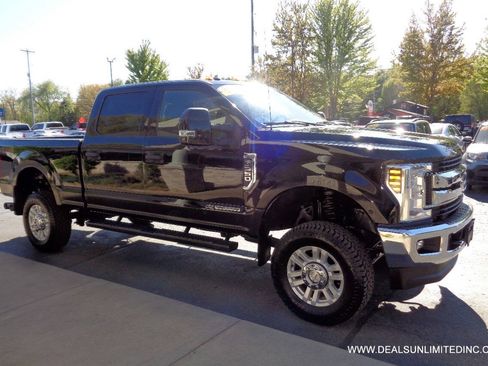 Used 2018 Ford F350 XLT w/ XLT Value Package AWD/4WD image 2