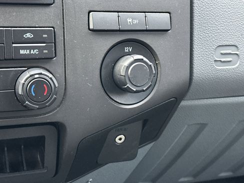 Used 2016 Ford F250 XL w/ Power Equipment Group image 28