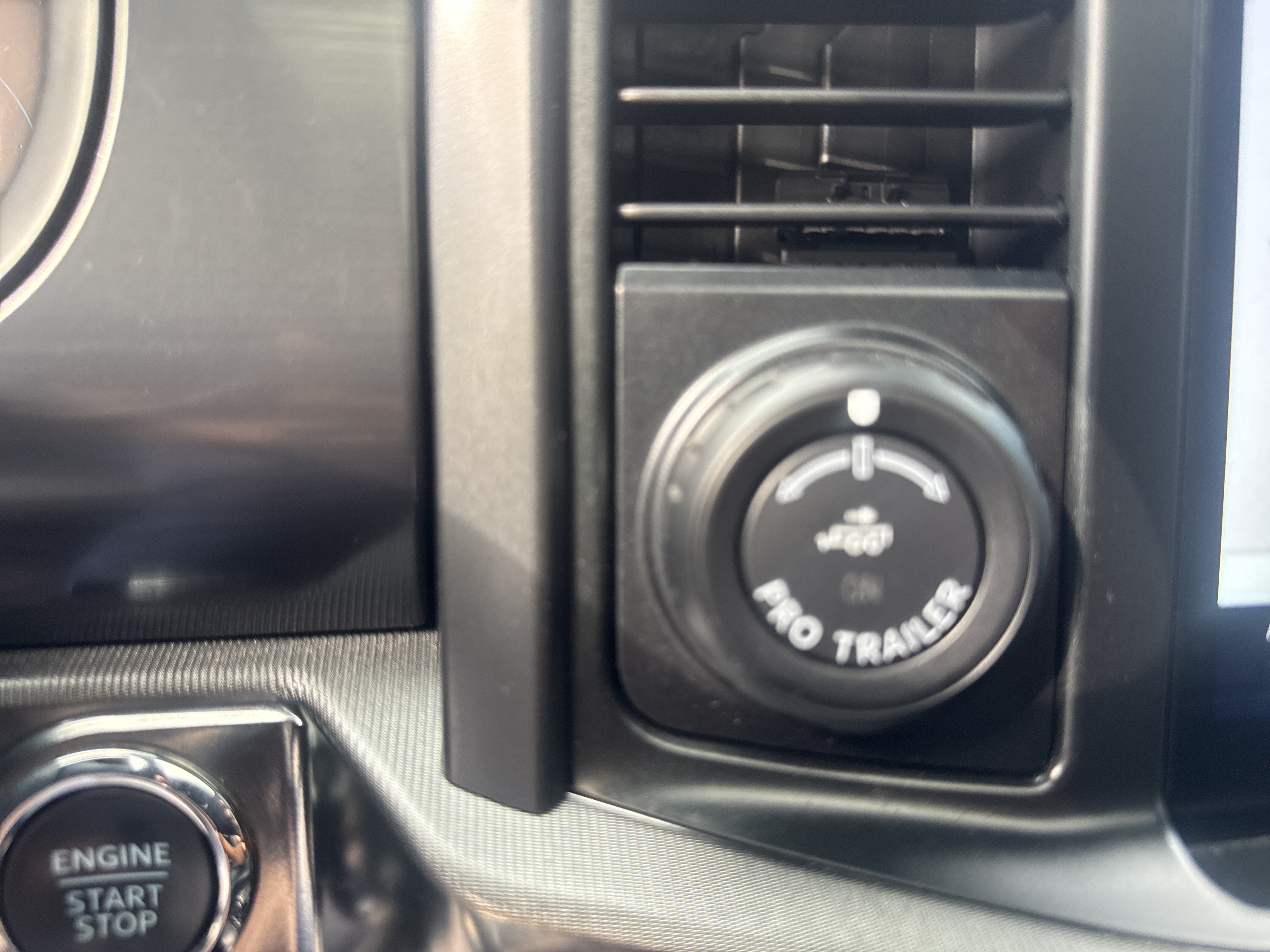 Certified 2024 Ford F150 Lariat AWD/4WD image 33
