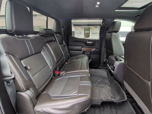 Used 2019 Chevrolet Silverado 1500 High Country w/ Technology Package image 28