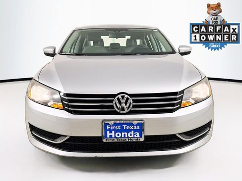 Used 2015 Volkswagen Passat 1.8T S FWD image 2