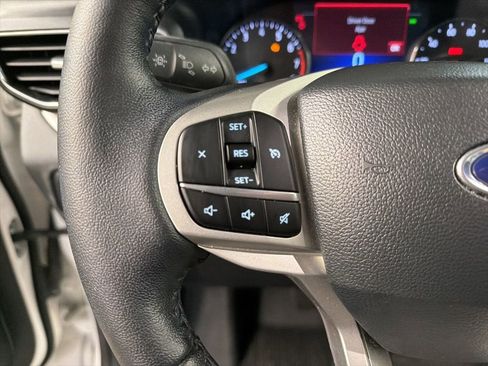 Used 2023 Ford Explorer XLT w/ Equipment Group 202A AWD/4WD image 19