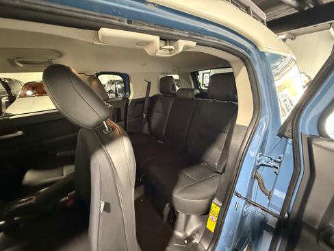 Used 2013 Toyota FJ Cruiser 4WD w/ Convenience Pkg image 31