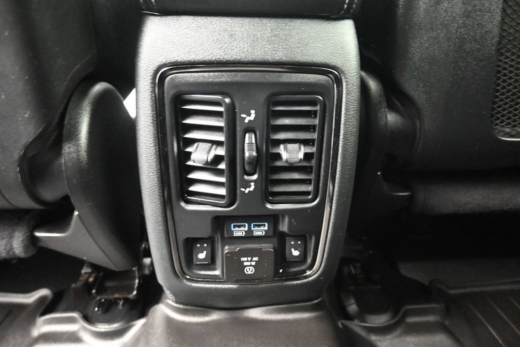 Used 2020 Dodge Durango R/T w/ Blacktop Package AWD/4WD image 33