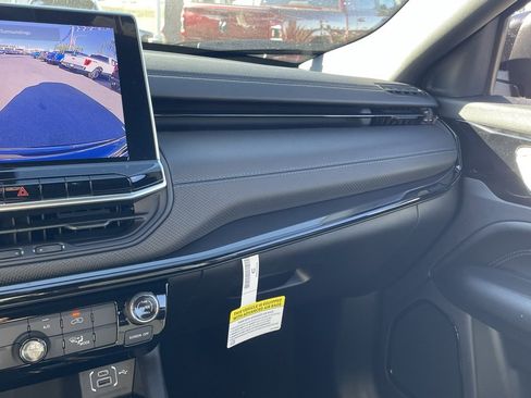 New 2026 Jeep Compass Latitude image 28