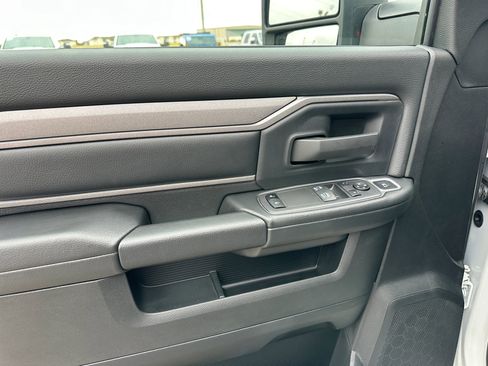 Used 2024 RAM 3500 Tradesman image 13