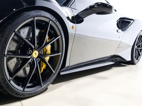 Used 2020 Ferrari 488 Pista image 41