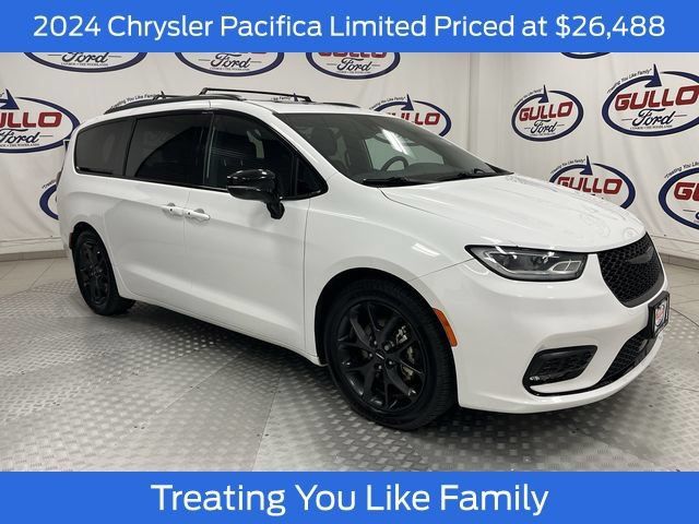 Used 2024 Chrysler Pacifica Limited w/ S Appearance Package FWD image 1