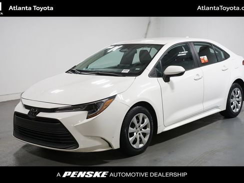 Certified 2023 Toyota Corolla LE image 1