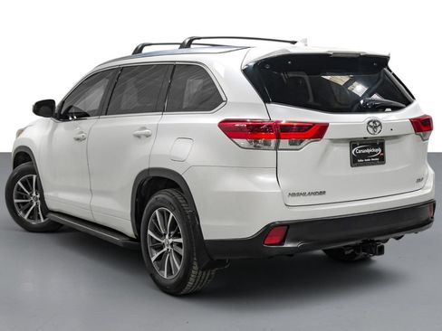 Used 2018 Toyota Highlander XLE FWD image 8