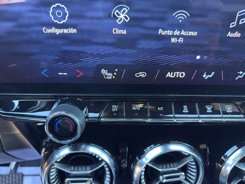 Used 2024 Chevrolet Blazer EV LT image 20