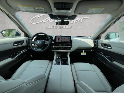 New 2026 Nissan Pathfinder SL w/ SL Premium Package FWD image 21