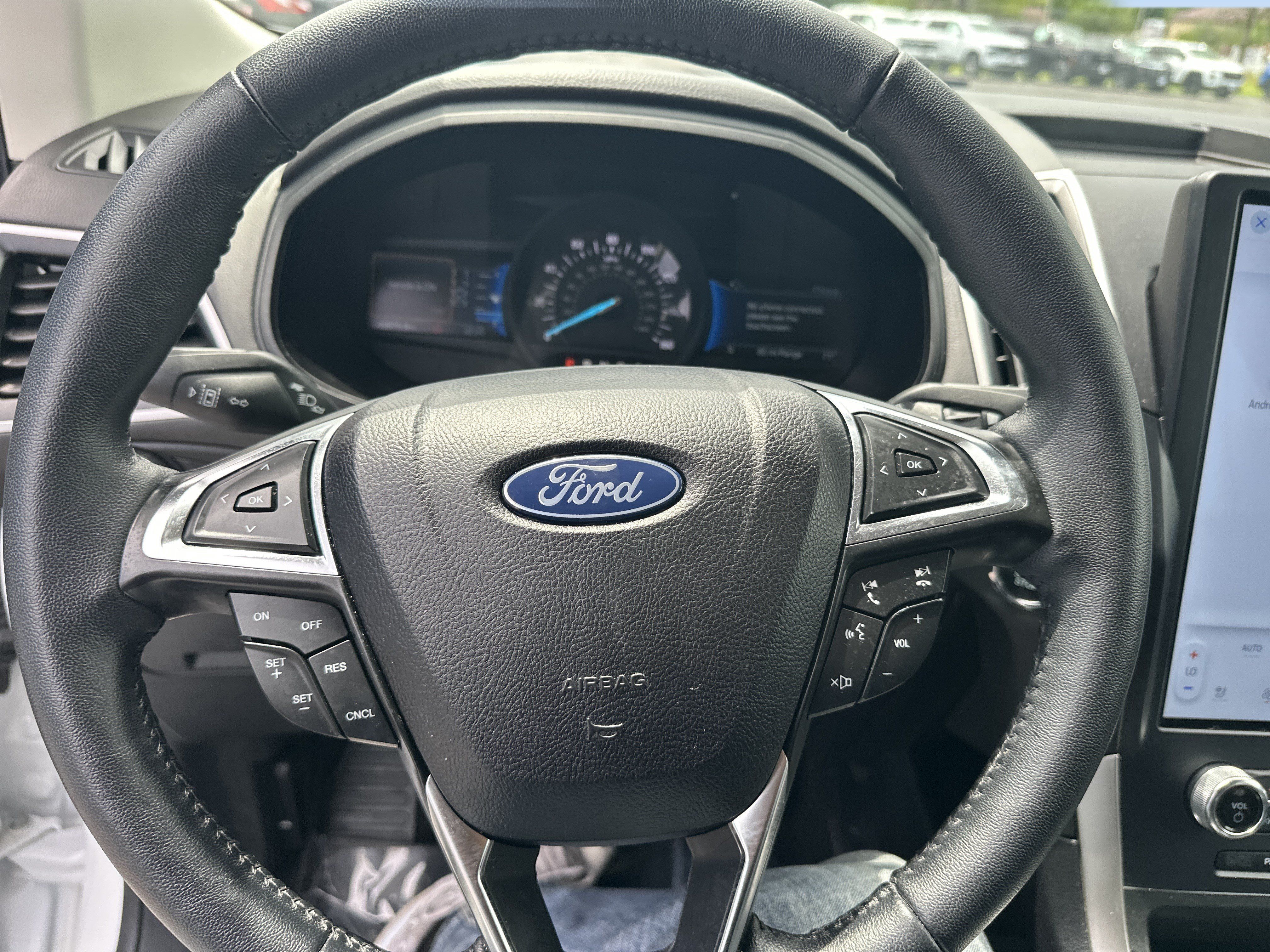 Used 2024 Ford Edge SEL w/ Sport Appearance Package AWD/4WD image 14