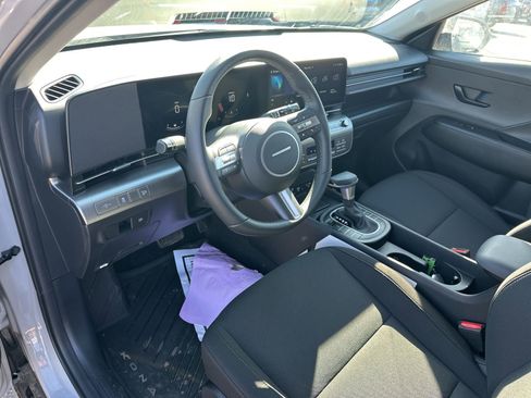 Used 2026 Hyundai Kona SEL Sport image 9