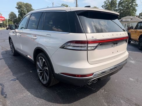 Used 2025 Lincoln Aviator Reserve w/ Equipment Group 201A AWD/4WD image 7