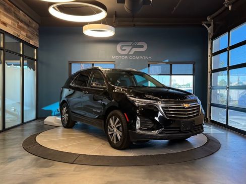 Used 2023 Chevrolet Equinox Premier FWD image 1