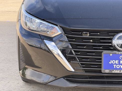Used 2024 Nissan Sentra SV FWD image 5