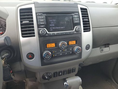 Used 2016 Nissan Frontier SV w/ SV Value Truck Package AWD/4WD image 16