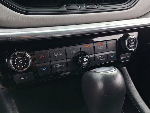 Used 2023 Jeep Compass Limited AWD/4WD image 15