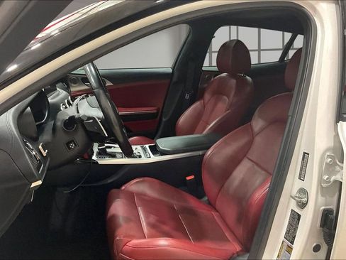 Used 2019 Kia Stinger GT1 image 25