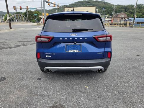 Used 2023 Ford Escape Active w/ Tech Pack #1 AWD/4WD image 7
