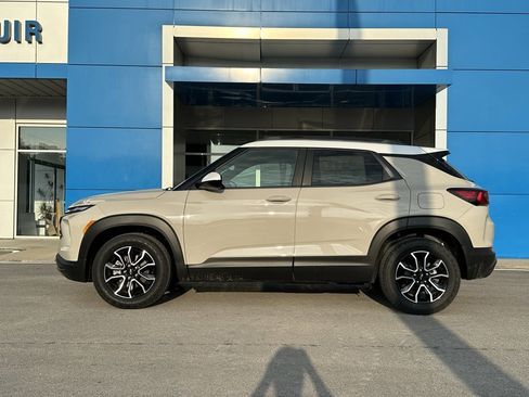 New 2026 Chevrolet TrailBlazer ACTIV w/ Driver Confidence Package image 2