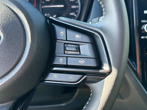 Certified 2025 Subaru Forester Premium image 33