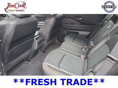 Used 2023 Nissan Pathfinder SL w/ Black Appearance Package image 14