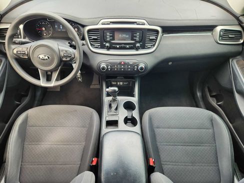 Used 2018 Kia Sorento L FWD image 24