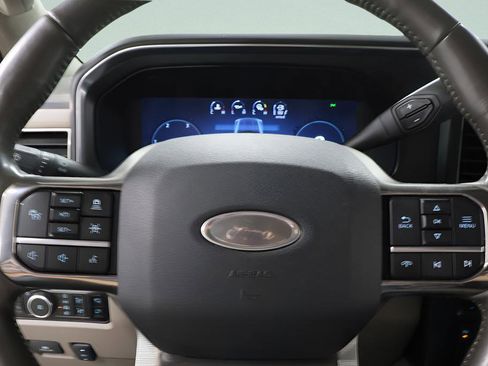Used 2025 Ford F250 Platinum w/ Platinum Plus Package image 15