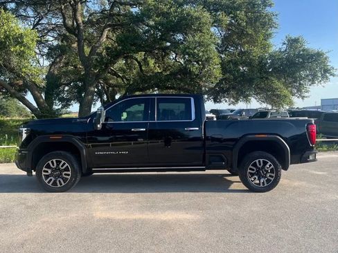 Used 2024 GMC Sierra 2500 Denali Ultimate AWD/4WD image 8