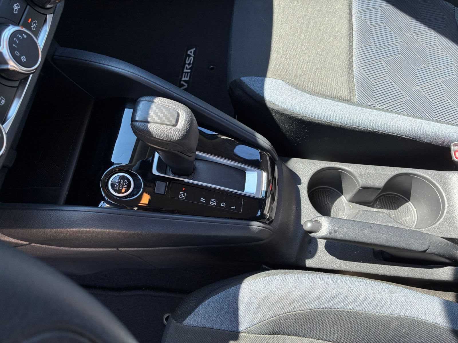 Used 2025 Nissan Versa SV FWD image 38