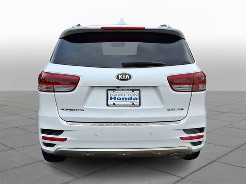 Used 2016 Kia Sorento SX image 23