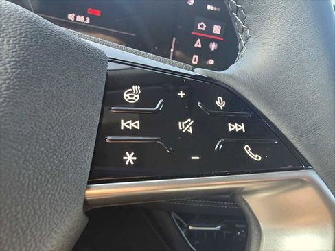 New 2025 Audi Q6 e-tron Premium Plus image 34