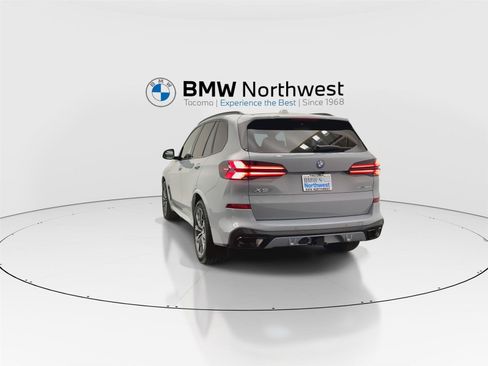 New 2026 BMW X5 xDrive50e w/ M Sport Package AWD/4WD image 13