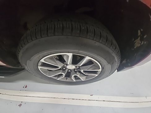 Used 2021 Chevrolet Tahoe LT w/ Luxury Package image 14