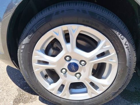 Used 2015 Ford Fiesta SE FWD image 9